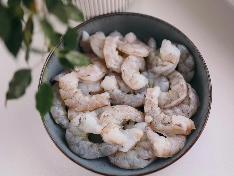 không nên cấp đông tôm sau khi rã