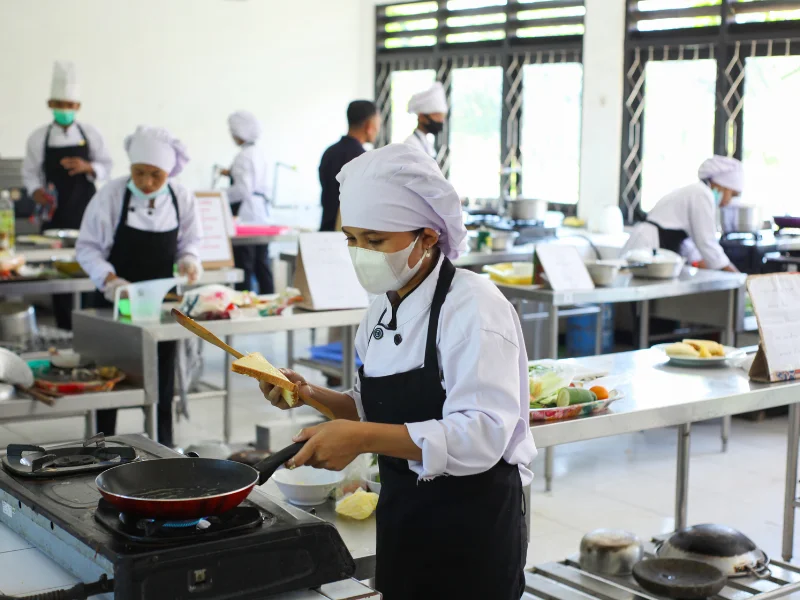 bếp ăn công nghiệp nhu cầu thủy hải sản cao